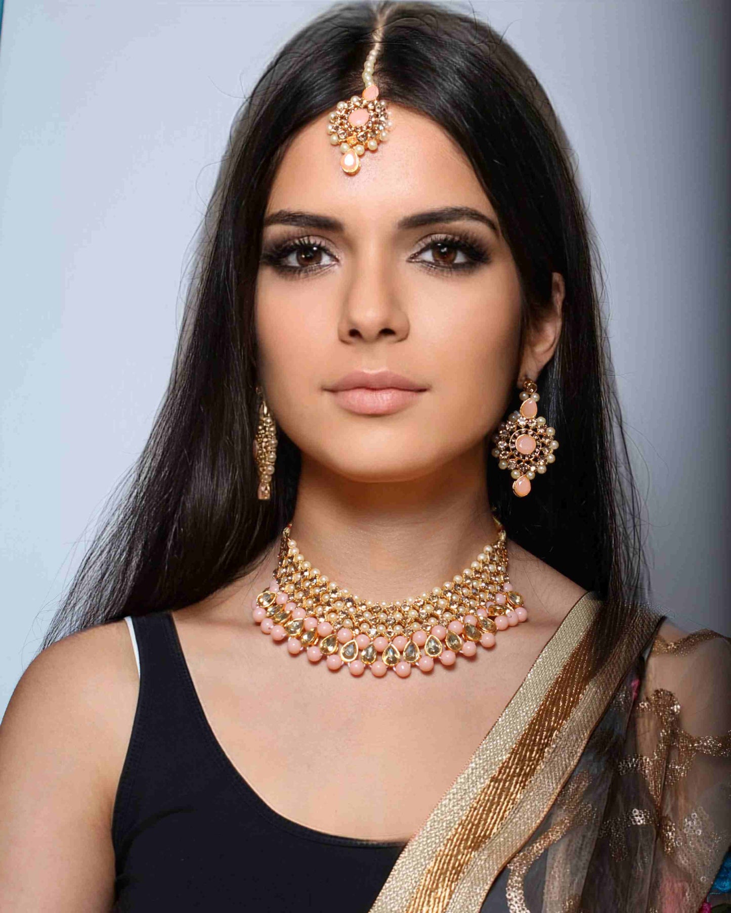 Moti Tikka Choker Set